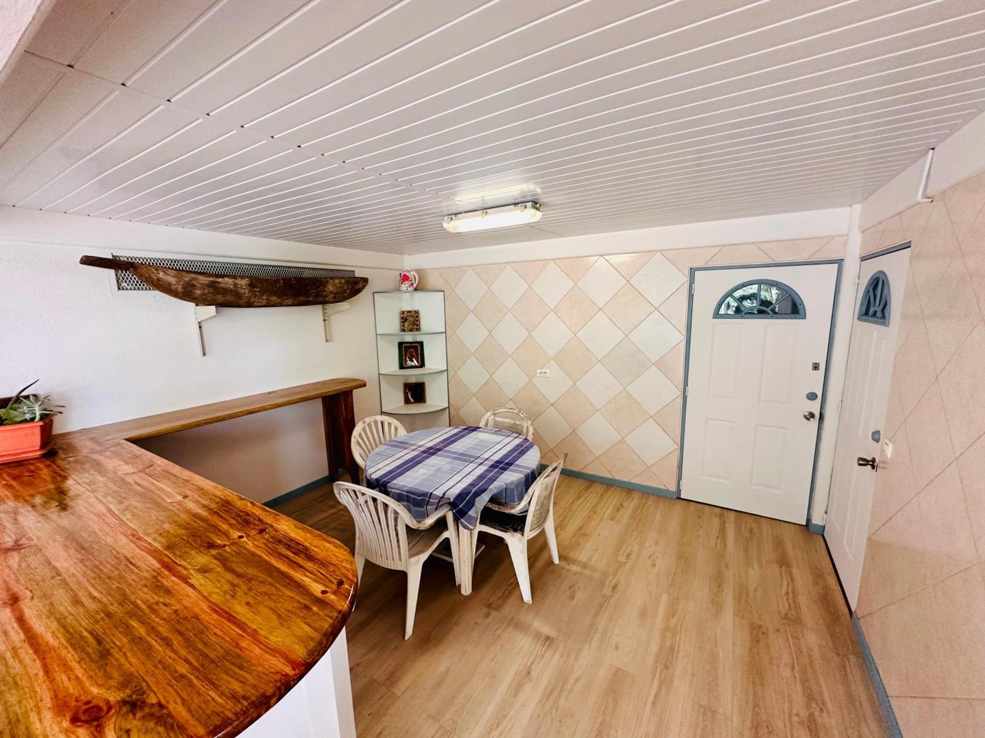 Meri Lodge Huahine Fare Exterior foto